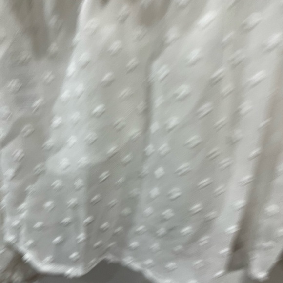 Pretty little things white top size 24
G-2 - Picture 7 of 7